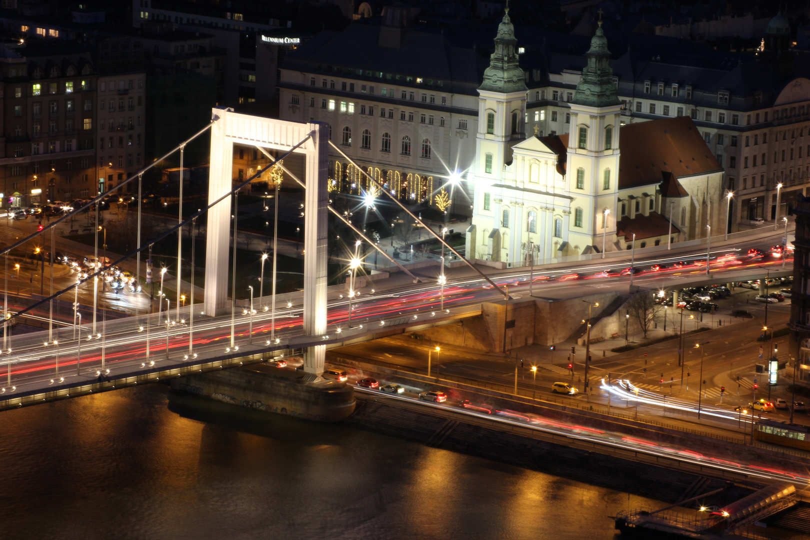 Budapest Brücke bei Nacht