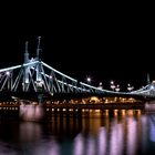 budapest by night, ponte della libertà