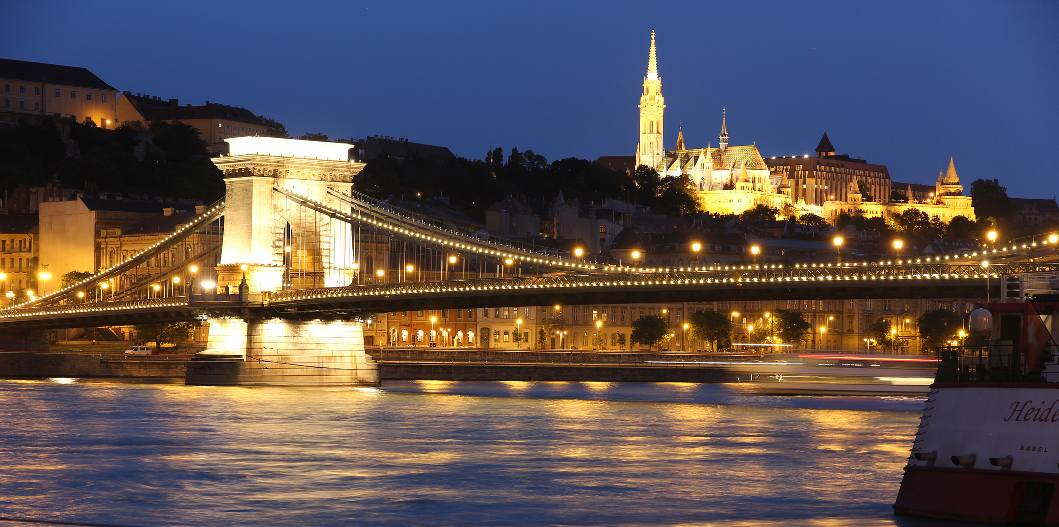 Budapest chain bridge by night