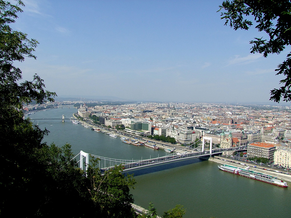 Budapest-Elisabethbrücke...