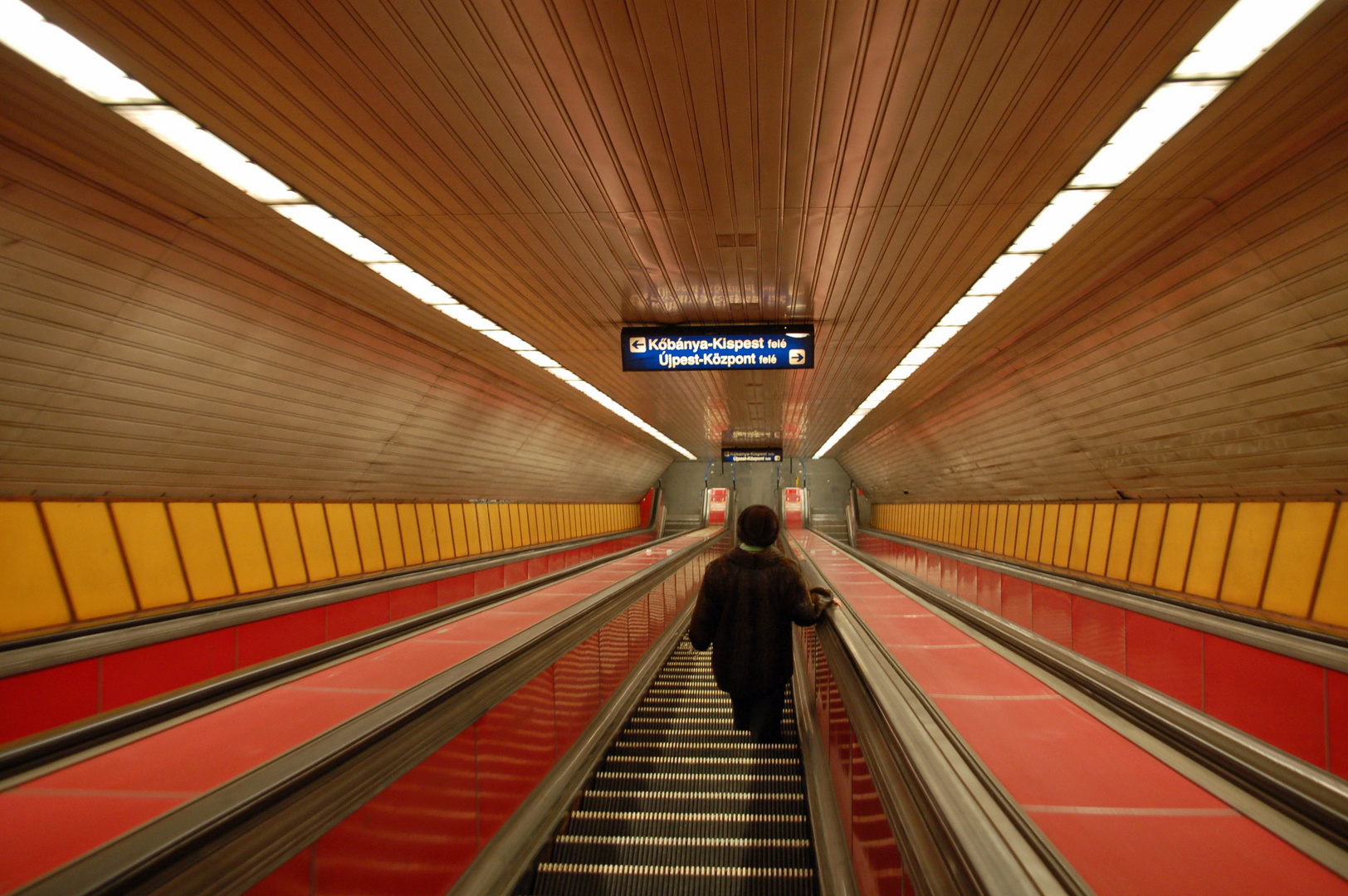 Budapest, Going the metro