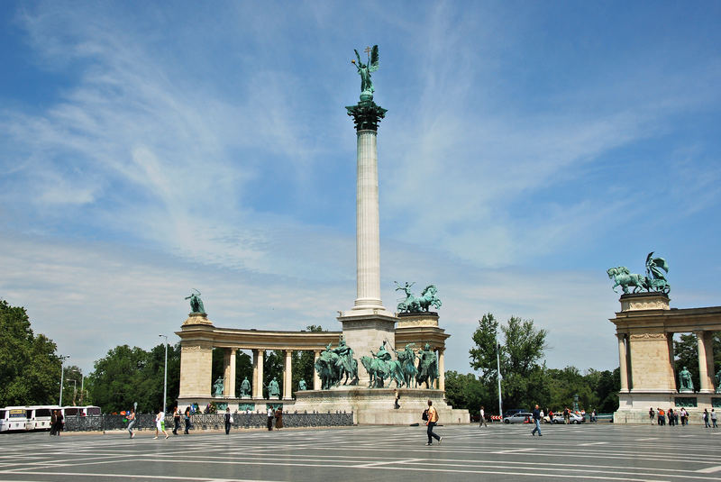 Budapest, Heldenplatz