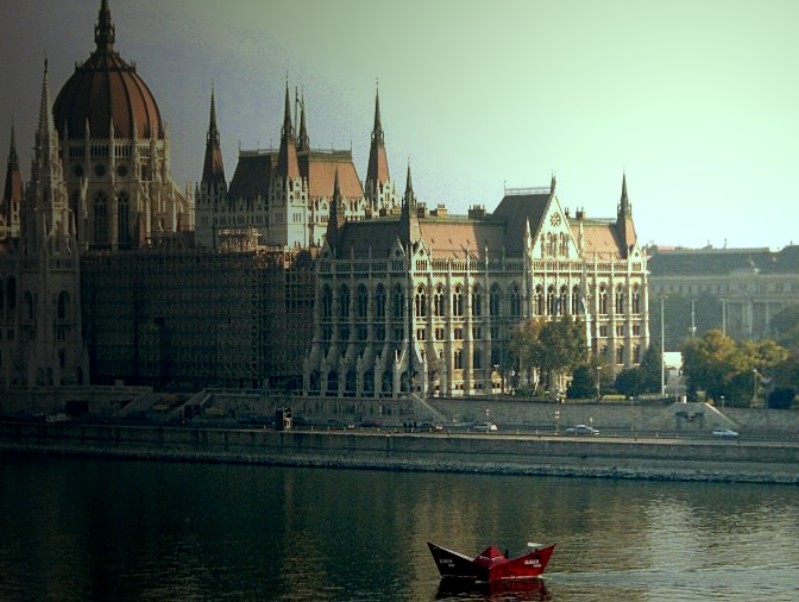 Budapest - Il Parlamento e la barca