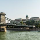 Budapest: Kettenbrücke mit Burg