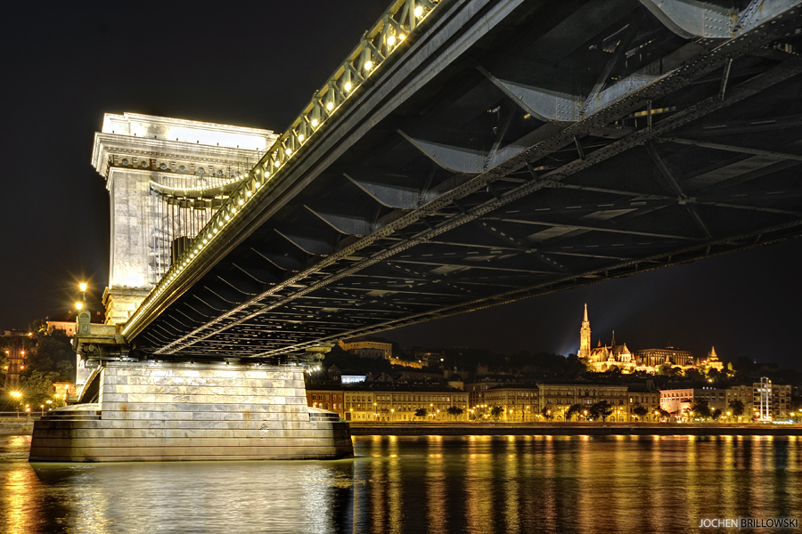 Budapest - Kettenbrücke mit Matthiaskirche