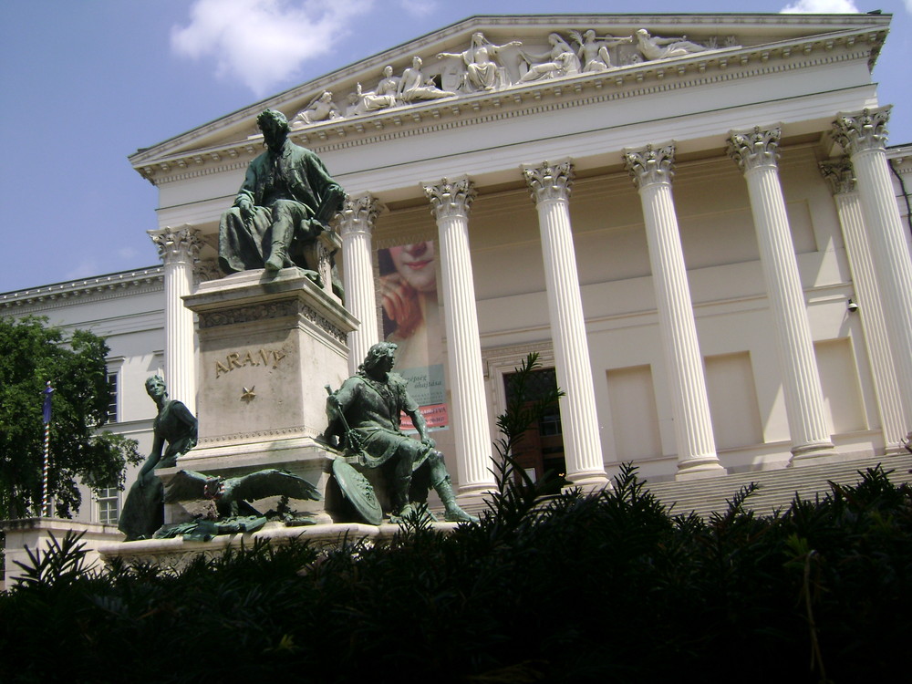 Budapest: Museo Nacional Hungaro