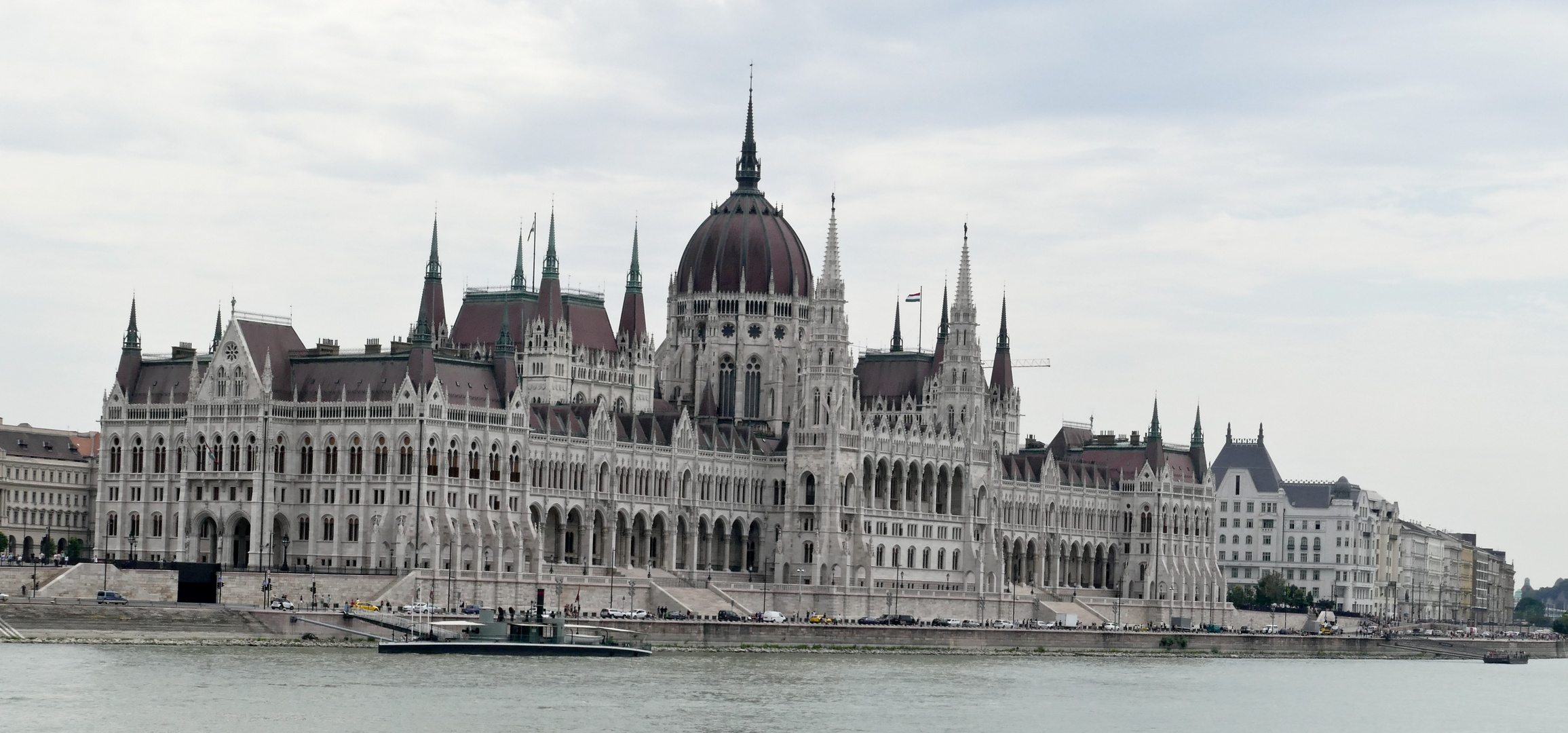 BUDAPEST PARLAMENT