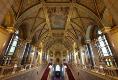 Budapest - Parlament (Die Ehrentreppe)