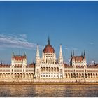 Budapest - Parlament im Abendlicht