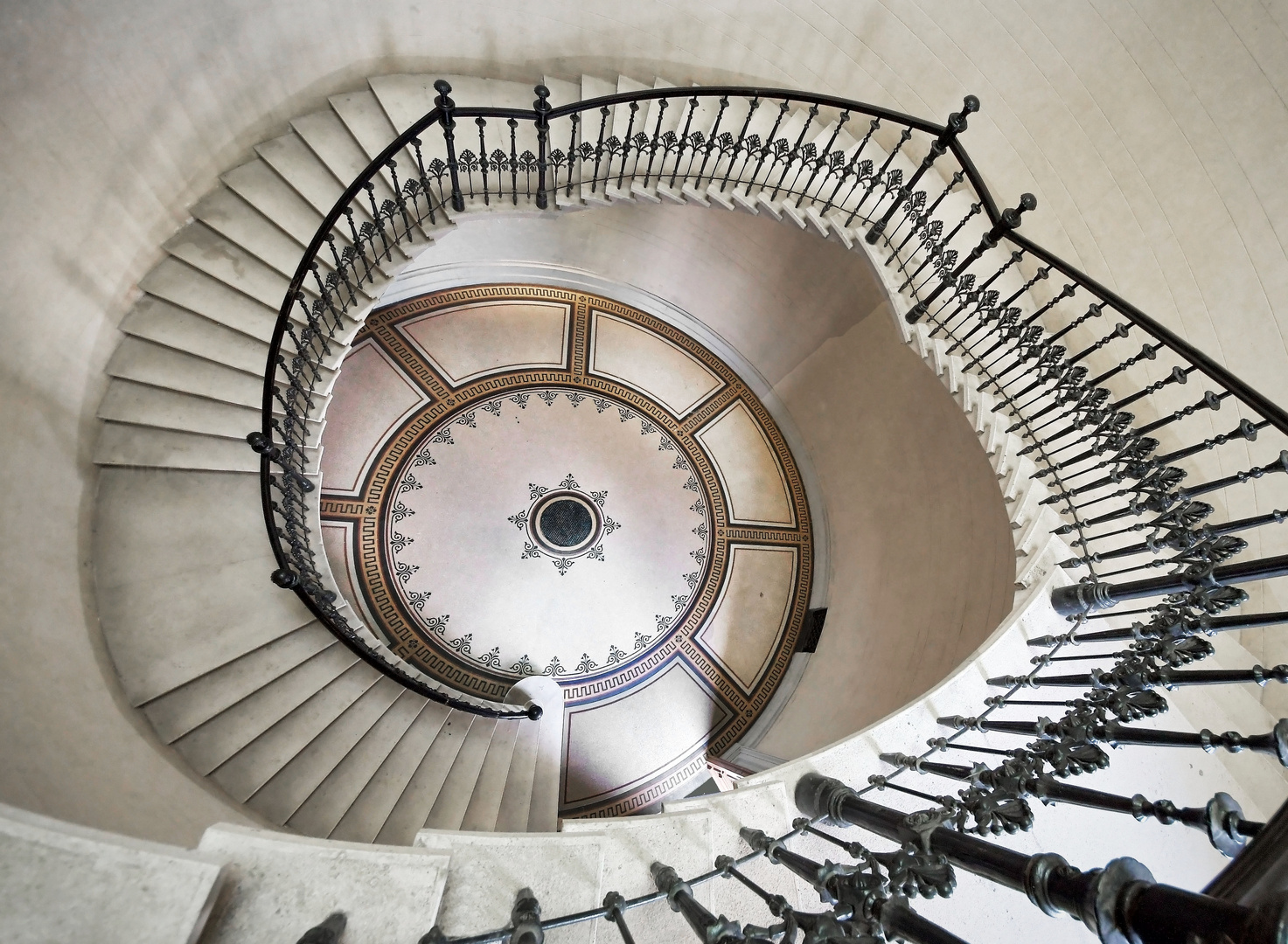 Budapest stairs (7)