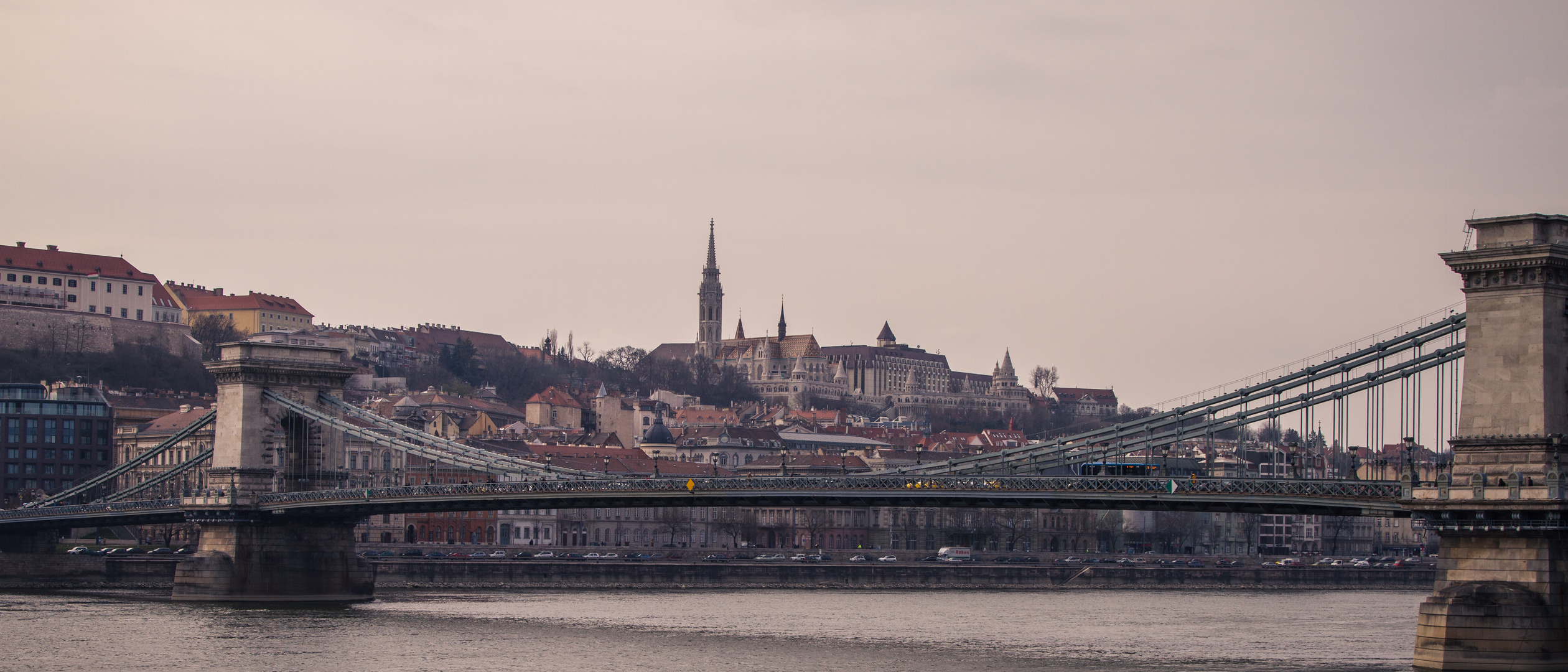 Budapest - über die Kettenbrücke zur Fischerbastei