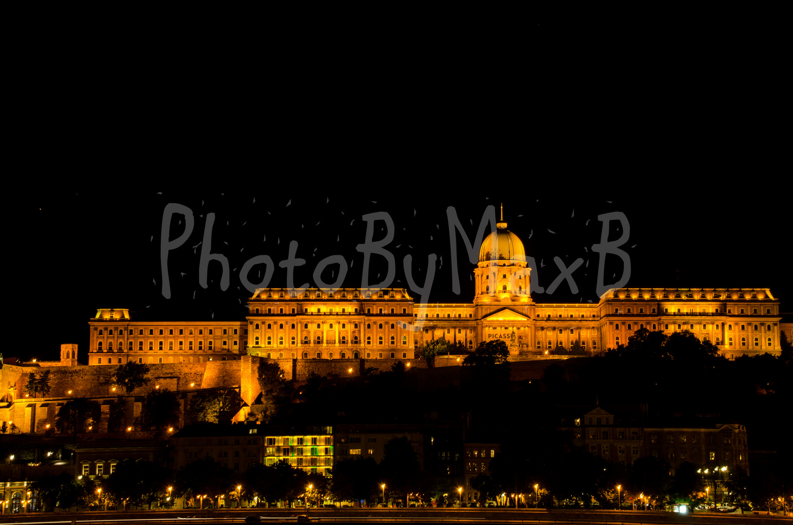 Budapester Schloss bei Nacht