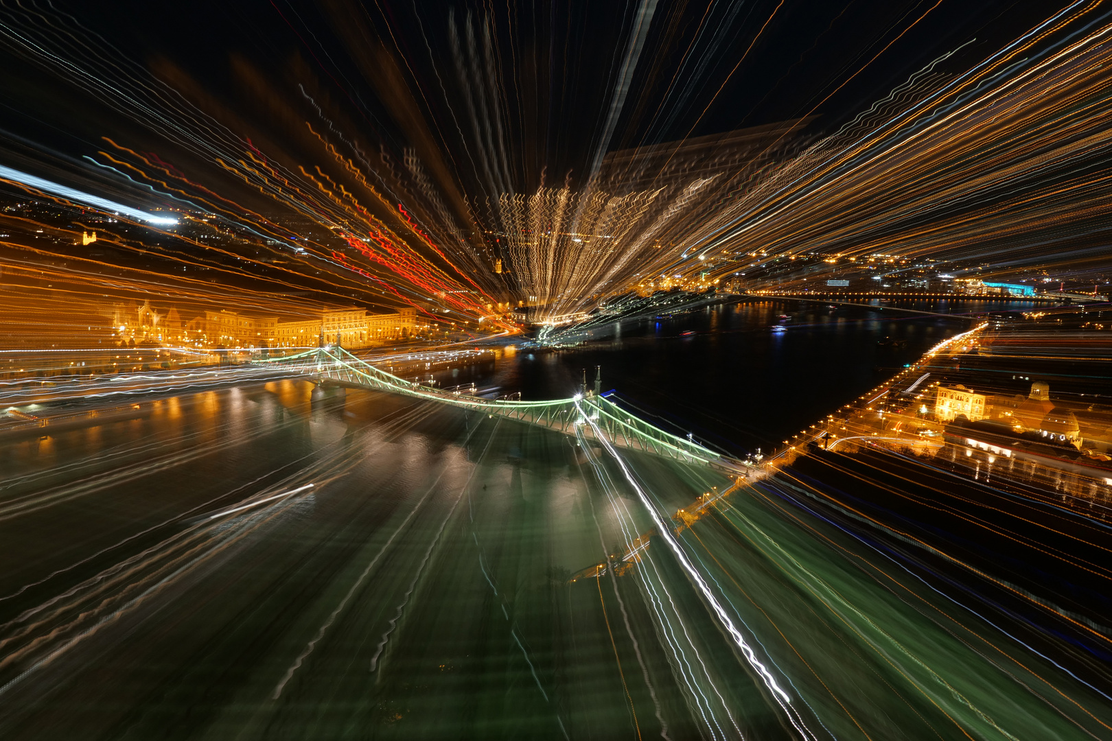 Budapests Innenstadt und die Freiheitsbrücke