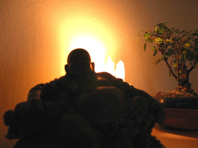 Buddah im Gegenlicht