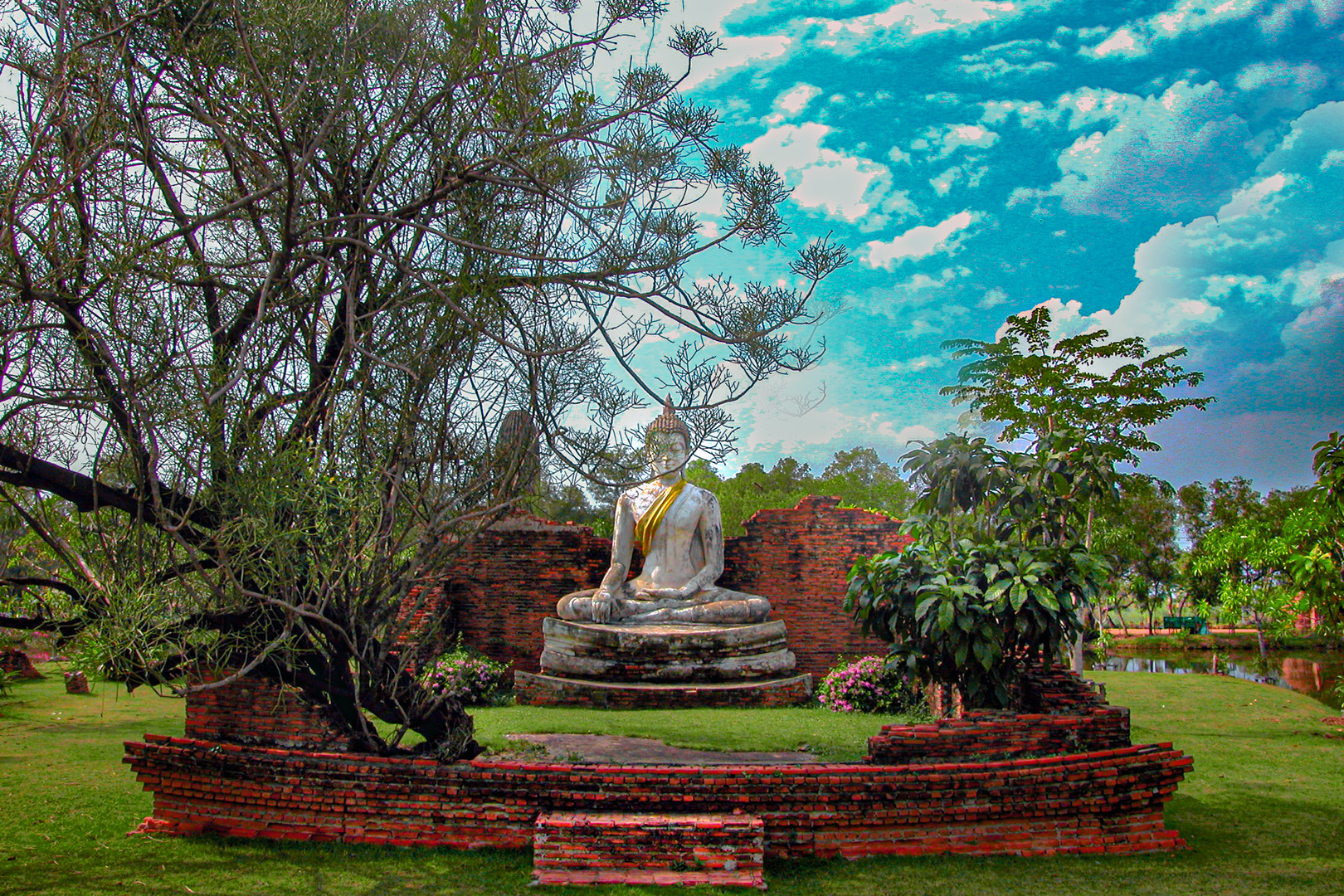 Buddha altar in Mueang Boran