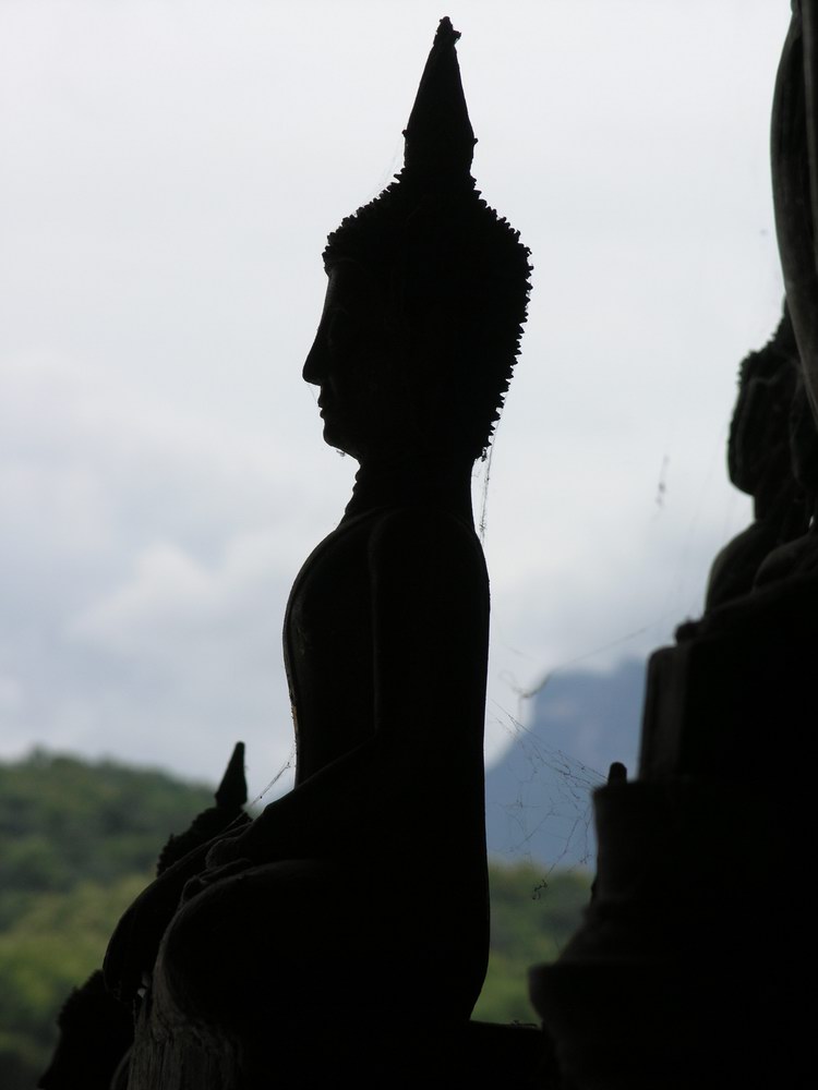 Buddha im Gegenlicht