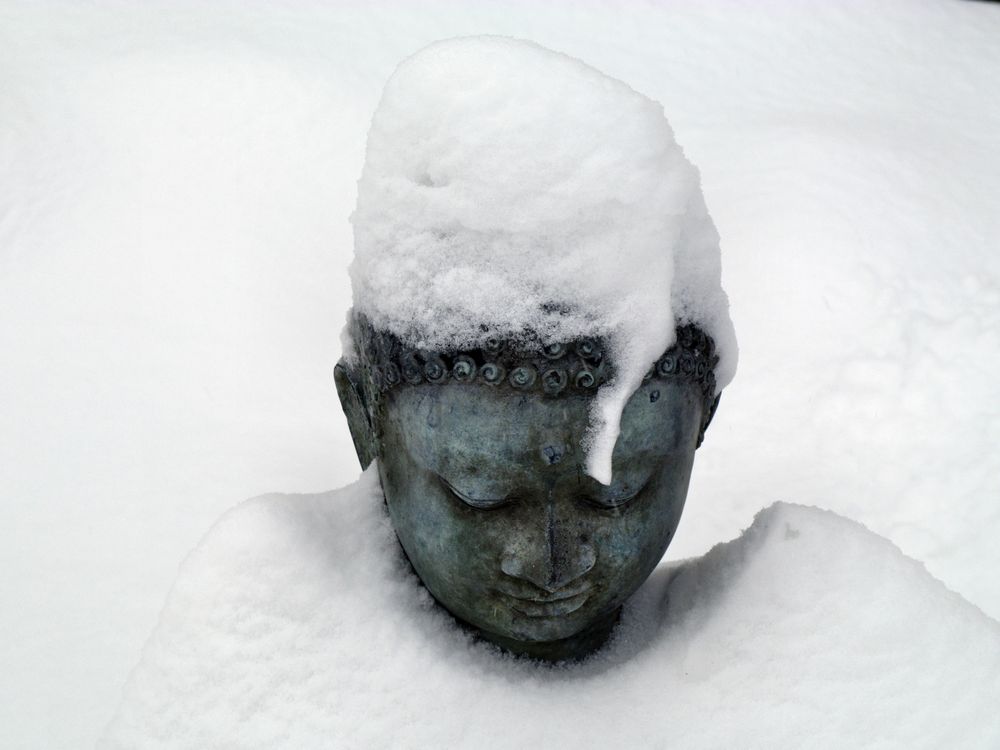 Buddha im Schnee