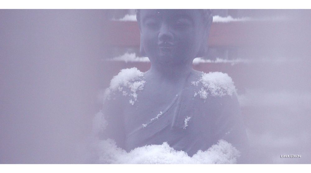 Buddha im Schnee