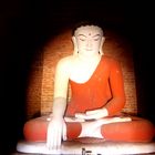 Buddha im Tempel von Bagan / Myanmar / Burma