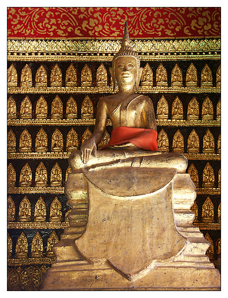 Buddha im Wat Xieng Thong - Luang Prabang, Laos