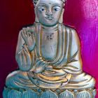 Buddha image in Wat Thaworn Wararam