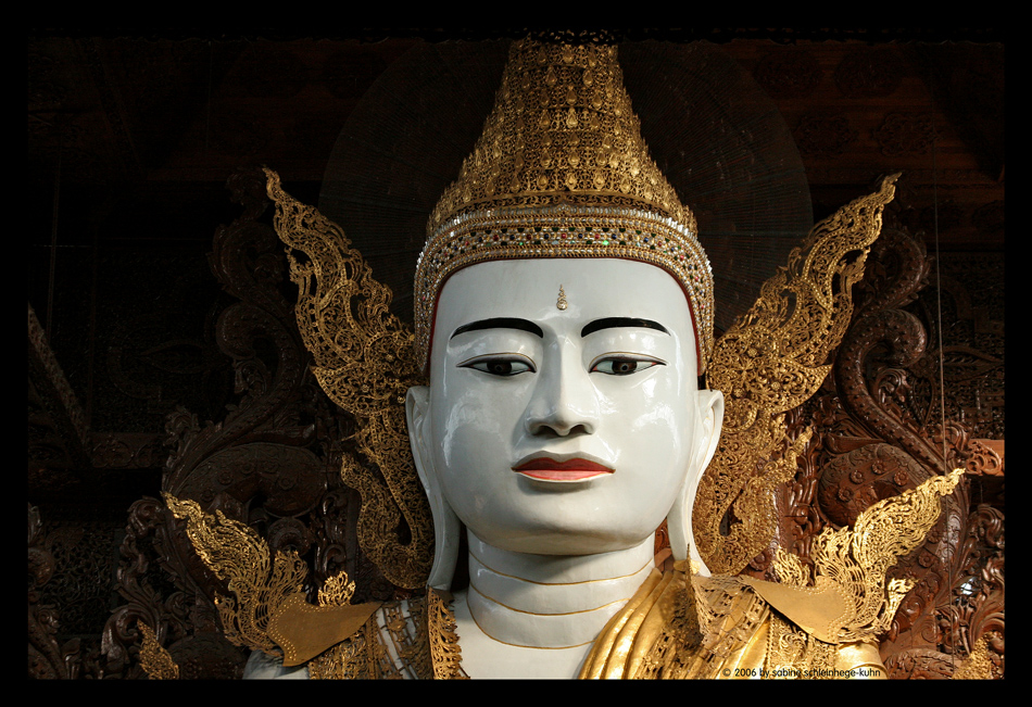 . . . buddha in the ngadatkyi pagoda . . .