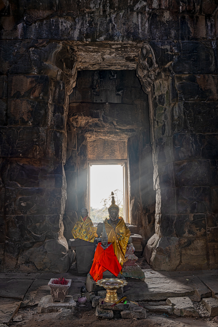 Buddha Statue in Angkor Wat IV