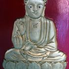 Buddha statue in Wat Thaworn Wararam