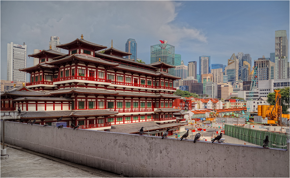 Buddha tooth relic temple