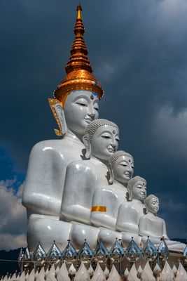 Buddha watches at Wat Pha Sorn Kaew