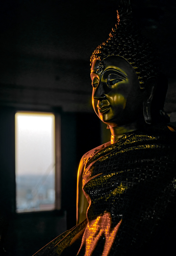 Buddhas Blick auf die Stadt