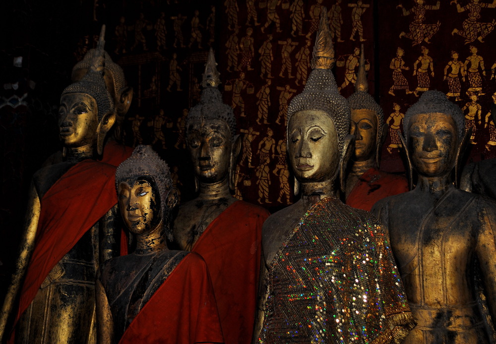 Buddhas in Wat Xieng Thon