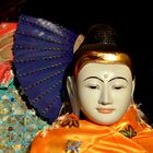 Buddhastatue in der Swedagon-Pagode