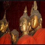 Buddhastatuen im Wat Xieng Thong, Luang Prabang, Laos