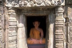 Buddhastatur • Wat Nokor Tempel