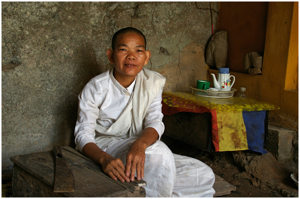 Buddhistische Nonne / Phnom Santuk