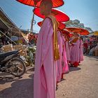 Buddhistische Nonnen in Mandalay