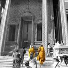 Buddhists in Wat Pra Kaeo - CK