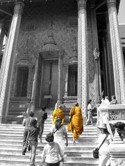 Buddhists in Wat Pra Kaeo - CK