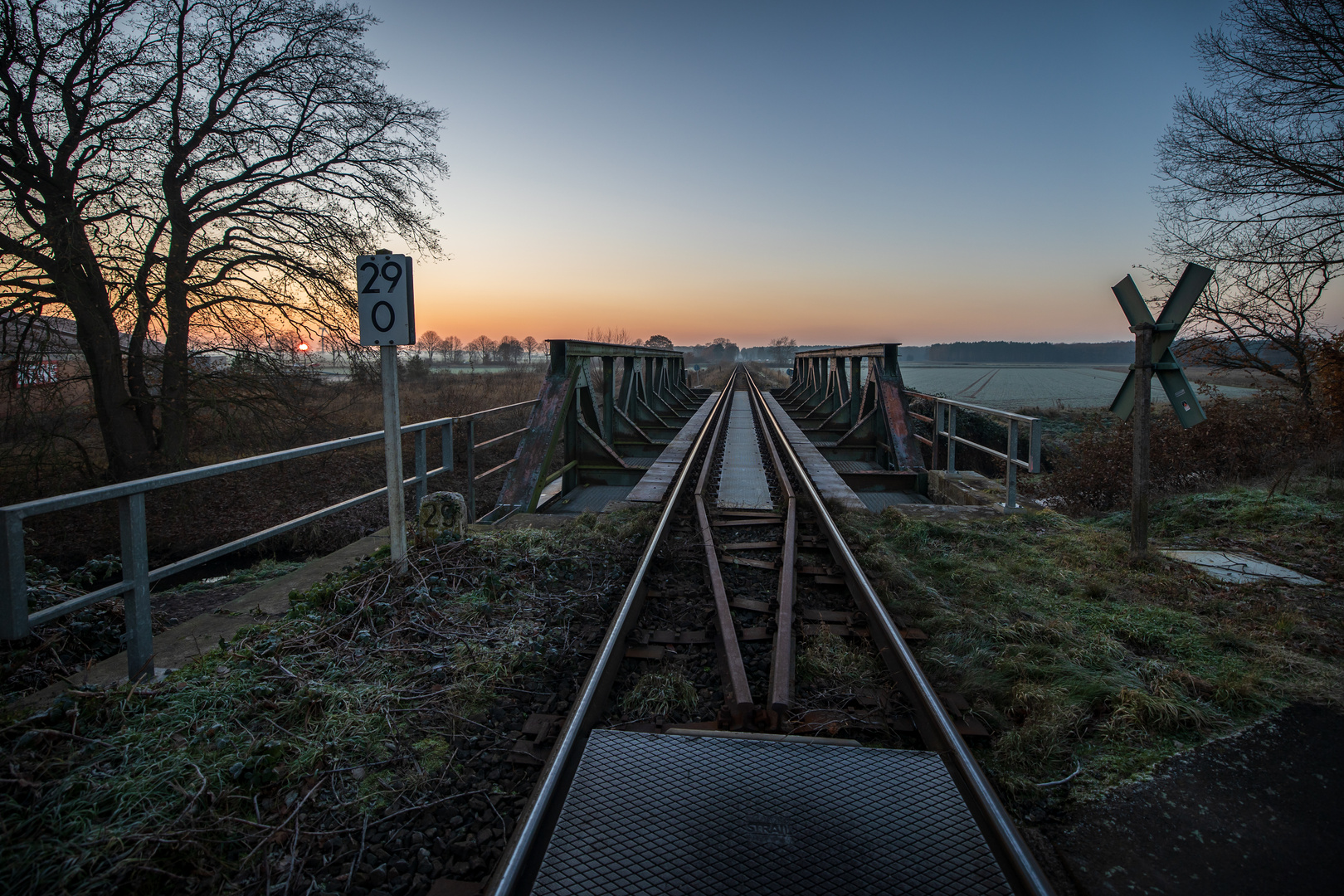 BÜ Triftweg mit Sonne 