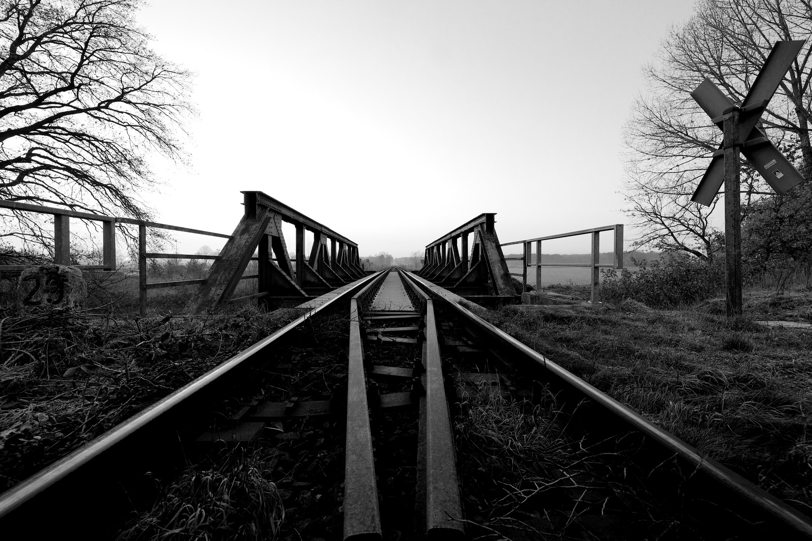 BÜ Triftweg .. SW fotografisch