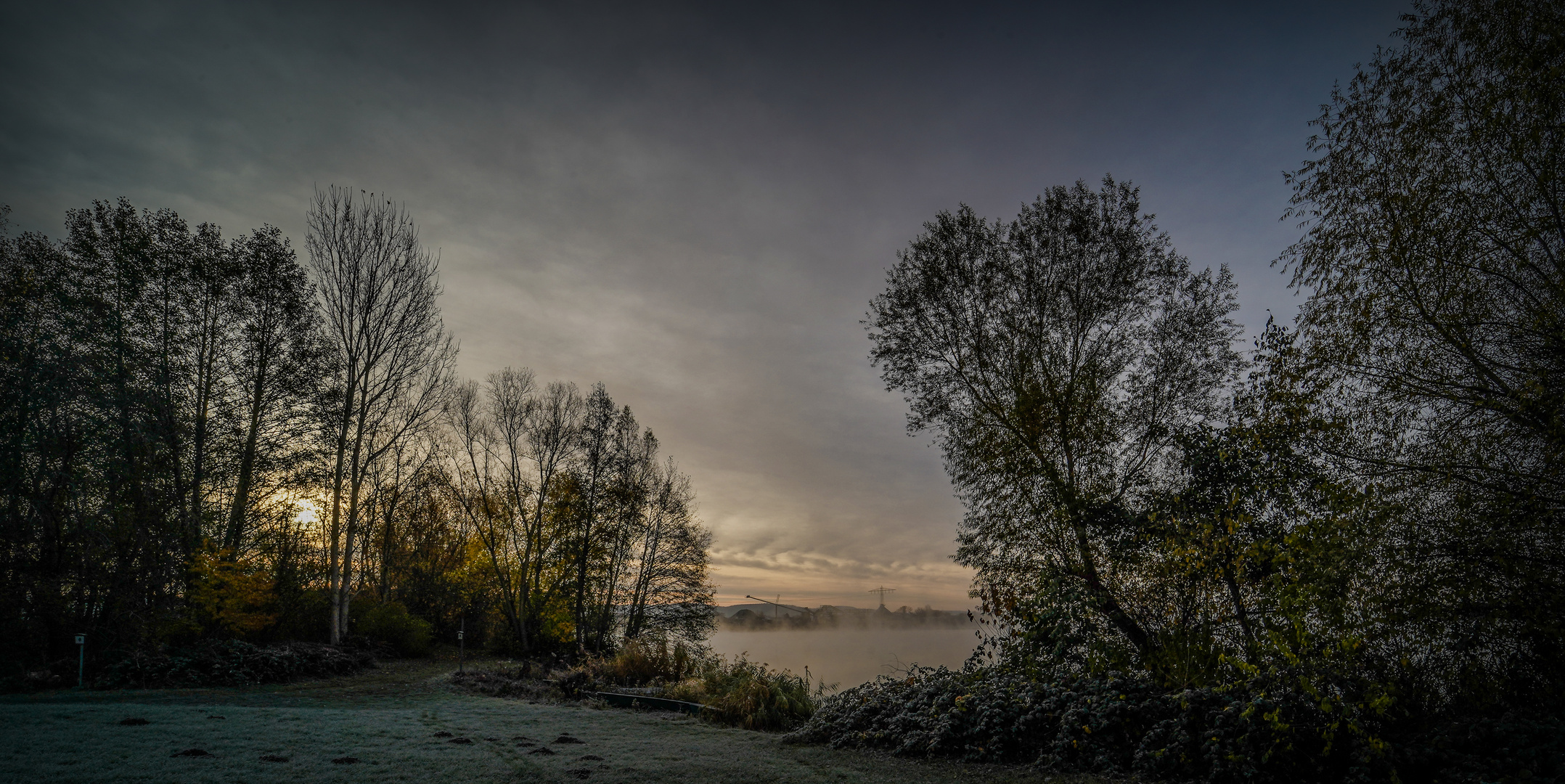 Büchenauer Baggersee beim ersten Frost