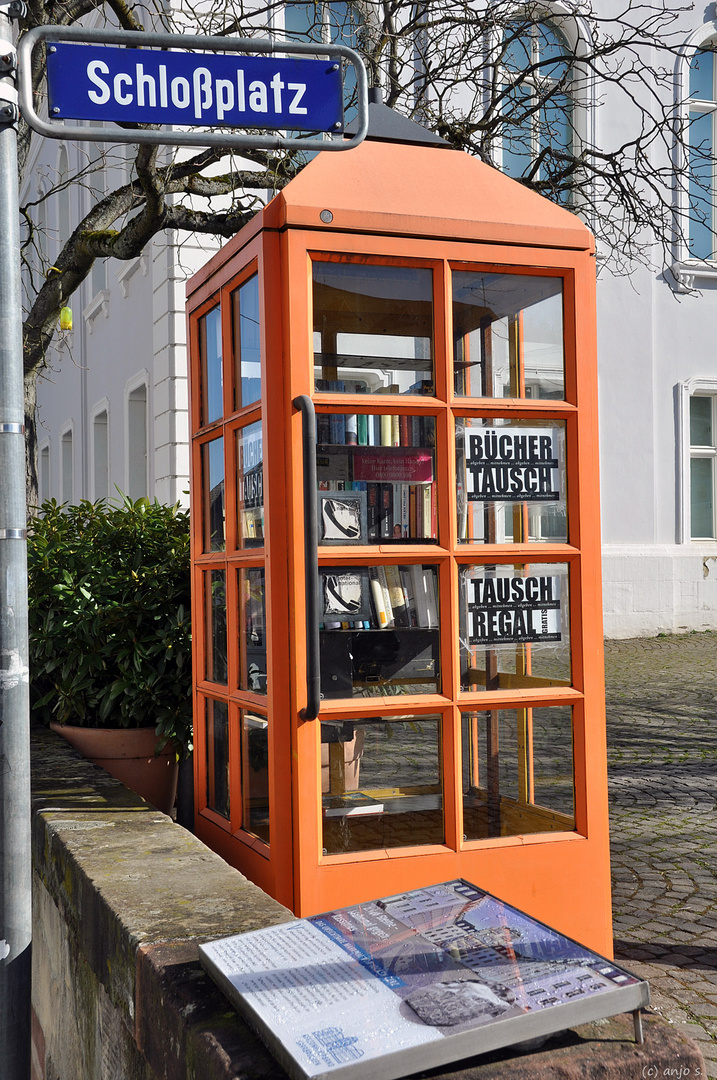 Büchertausch am Schlossplatz