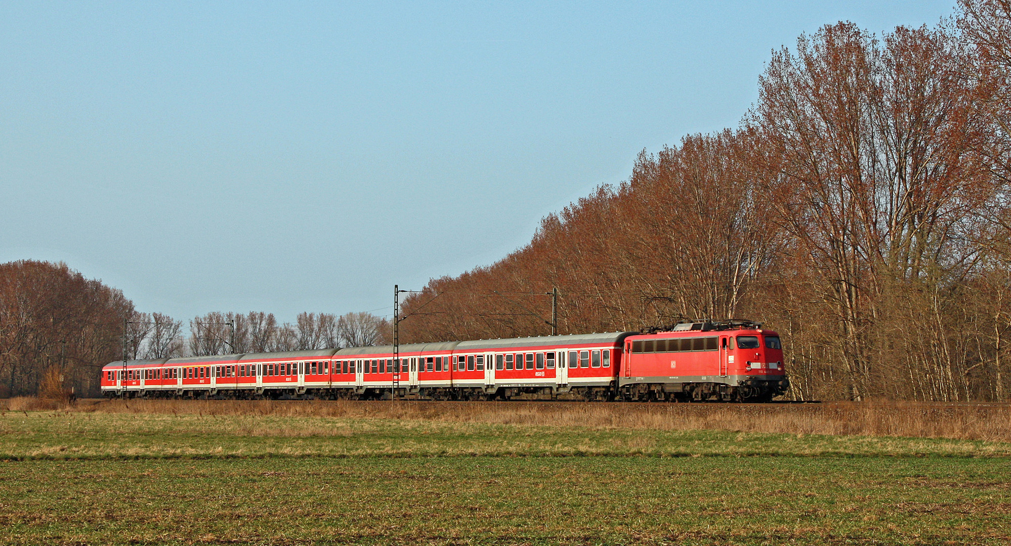 Bügelfalte auf der Riedbahn