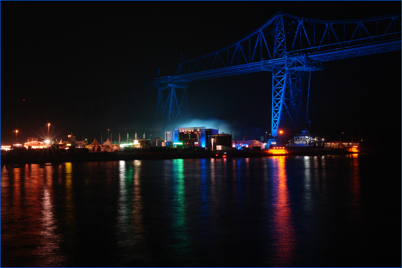 Bühne vor der Rendsburger Hochbrücke beim E.ON Hanse-Cup 2008