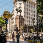 Buenos Aires - Strassenszene mit Reiterstandbild