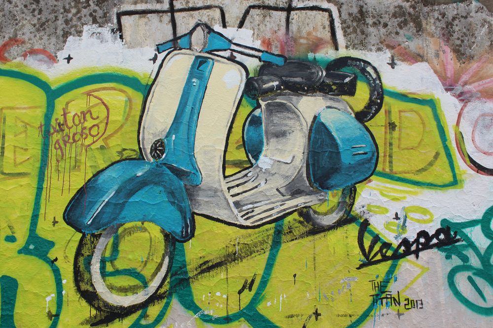 Buenos Aires Street Art - Vespa