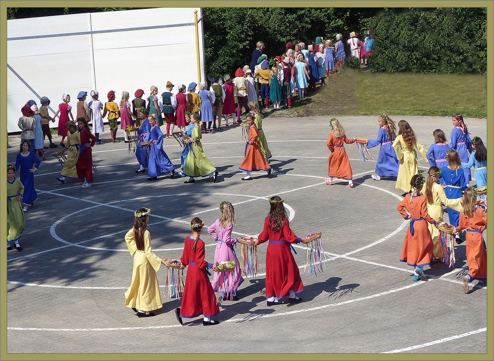 Bürgerfest  Kinder beim Tanzen