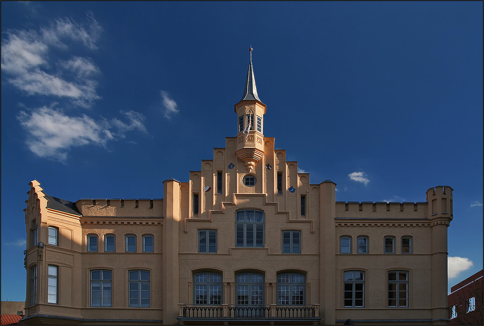 * Bürgerhaus **