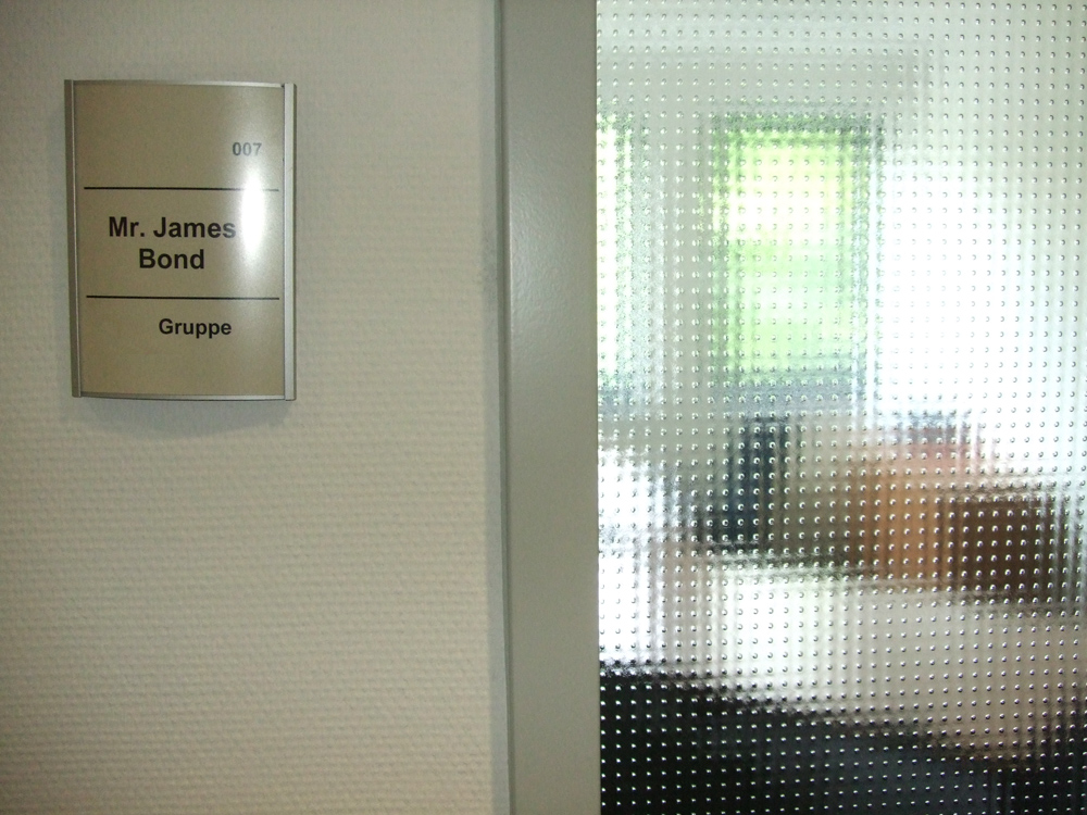 Büro Mr Bond